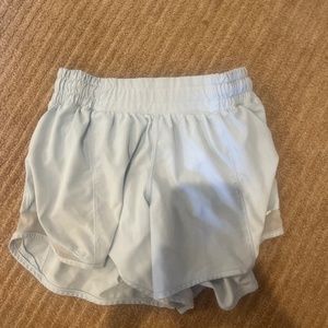Lululemon sheer blue hotty hot 2.5" shorts
